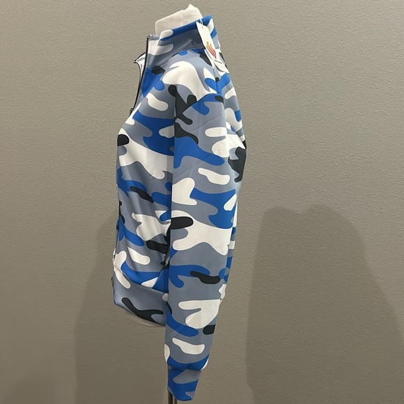 Nwt xs Amy sport zippy - Picture 4 of 7